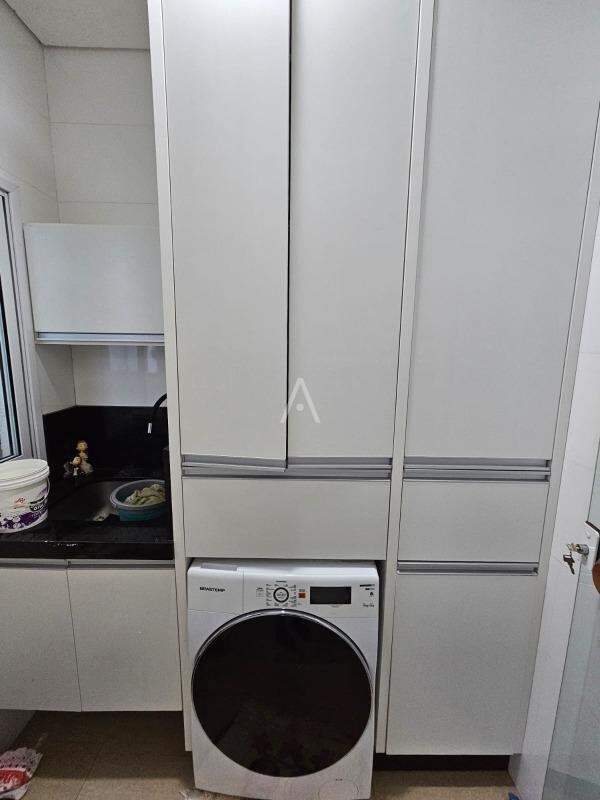 Sobrado para à venda no Bairro CANCELLI em CASCAVEL: 