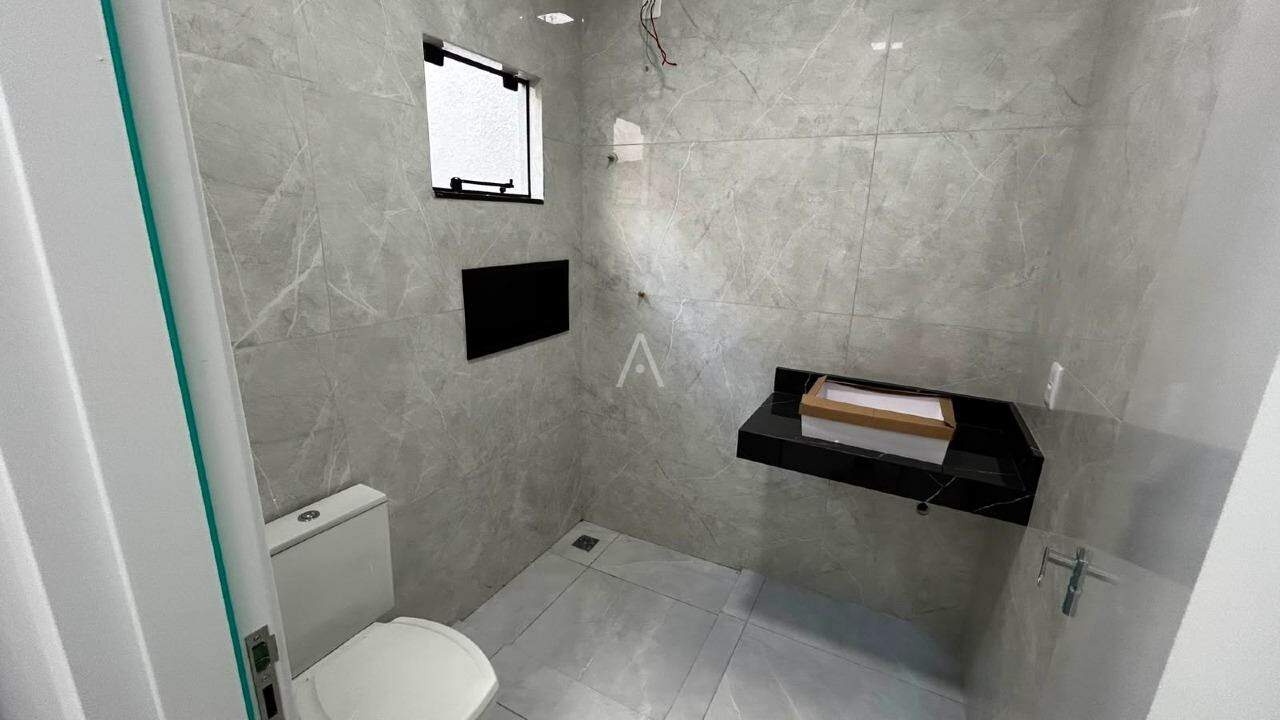 Casa Residencial para à venda no Bairro CASCAVEL VELHO em CASCAVEL: 