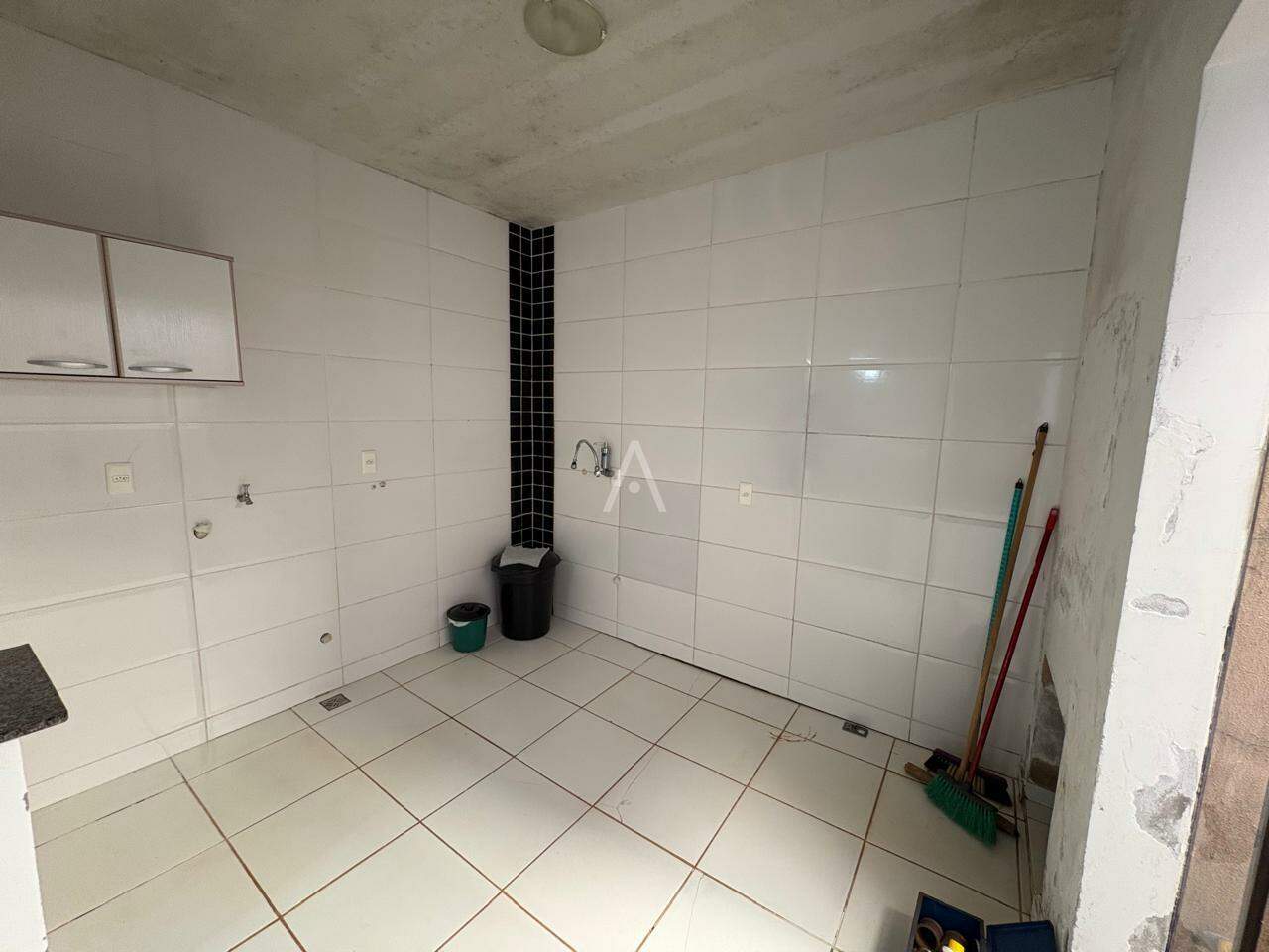 Sobrado para para aluguel no Bairro SANTO ONOFRE em CASCAVEL: 