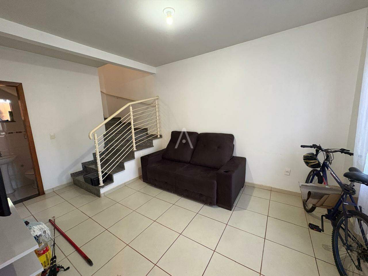 Sobrado para para aluguel no Bairro SANTO ONOFRE em CASCAVEL: 