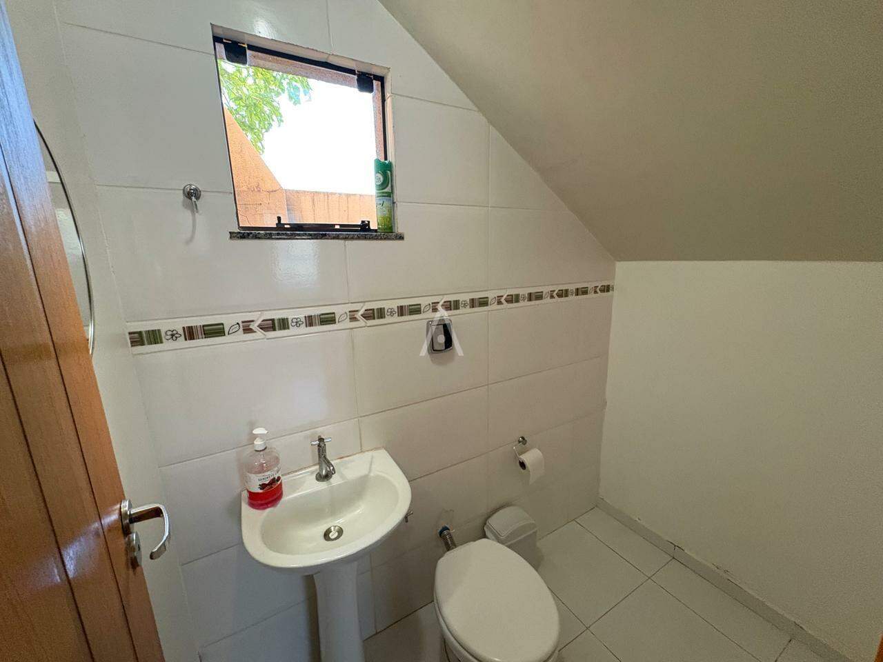 Sobrado para à venda no Bairro SANTO ONOFRE em CASCAVEL: LAVABO