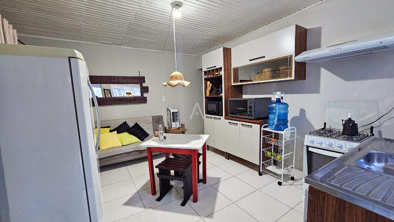 Casa Residencial para à venda no Bairro BRASILIA em CASCAVEL: 