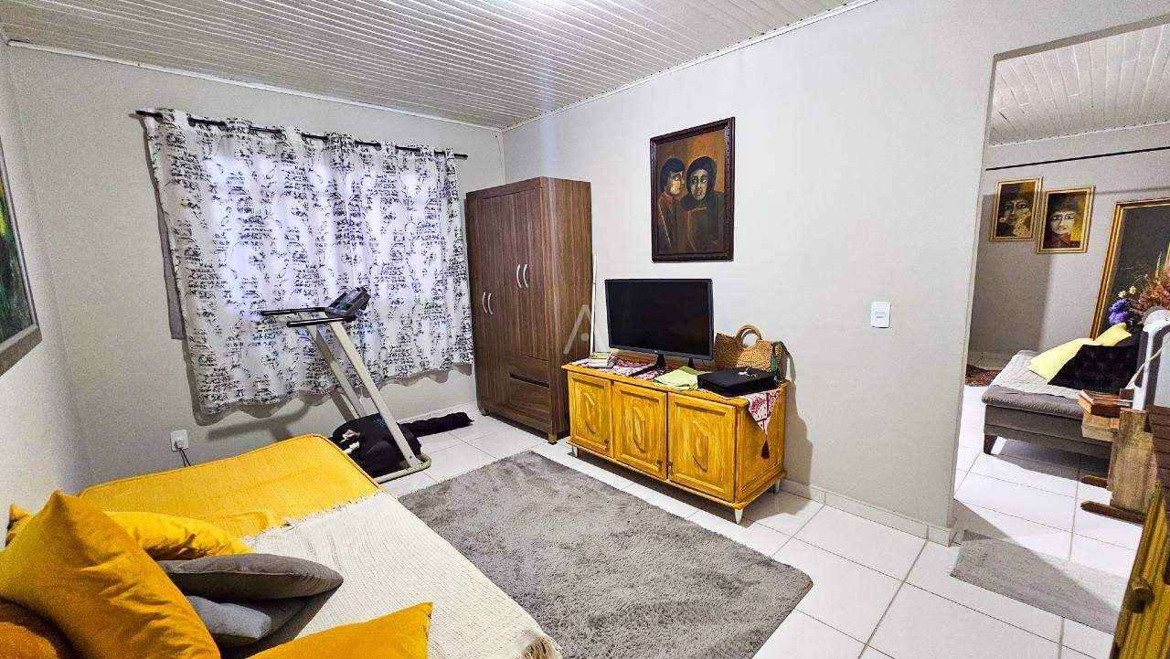 Casa Residencial para à venda no Bairro BRASILIA em CASCAVEL: 