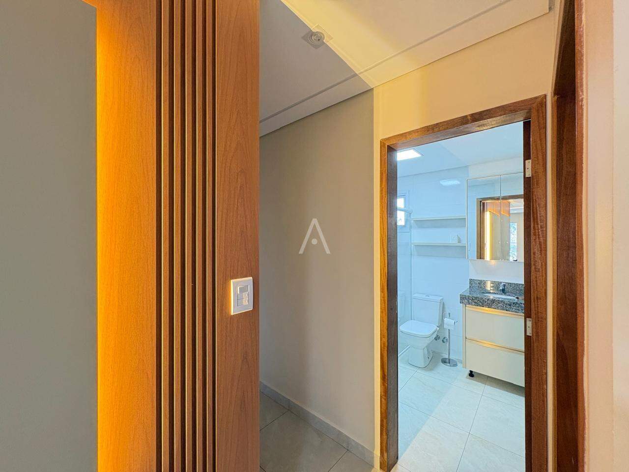 Apartamento para para aluguel no Bairro COUNTRY em CASCAVEL: Acesso aos quartos