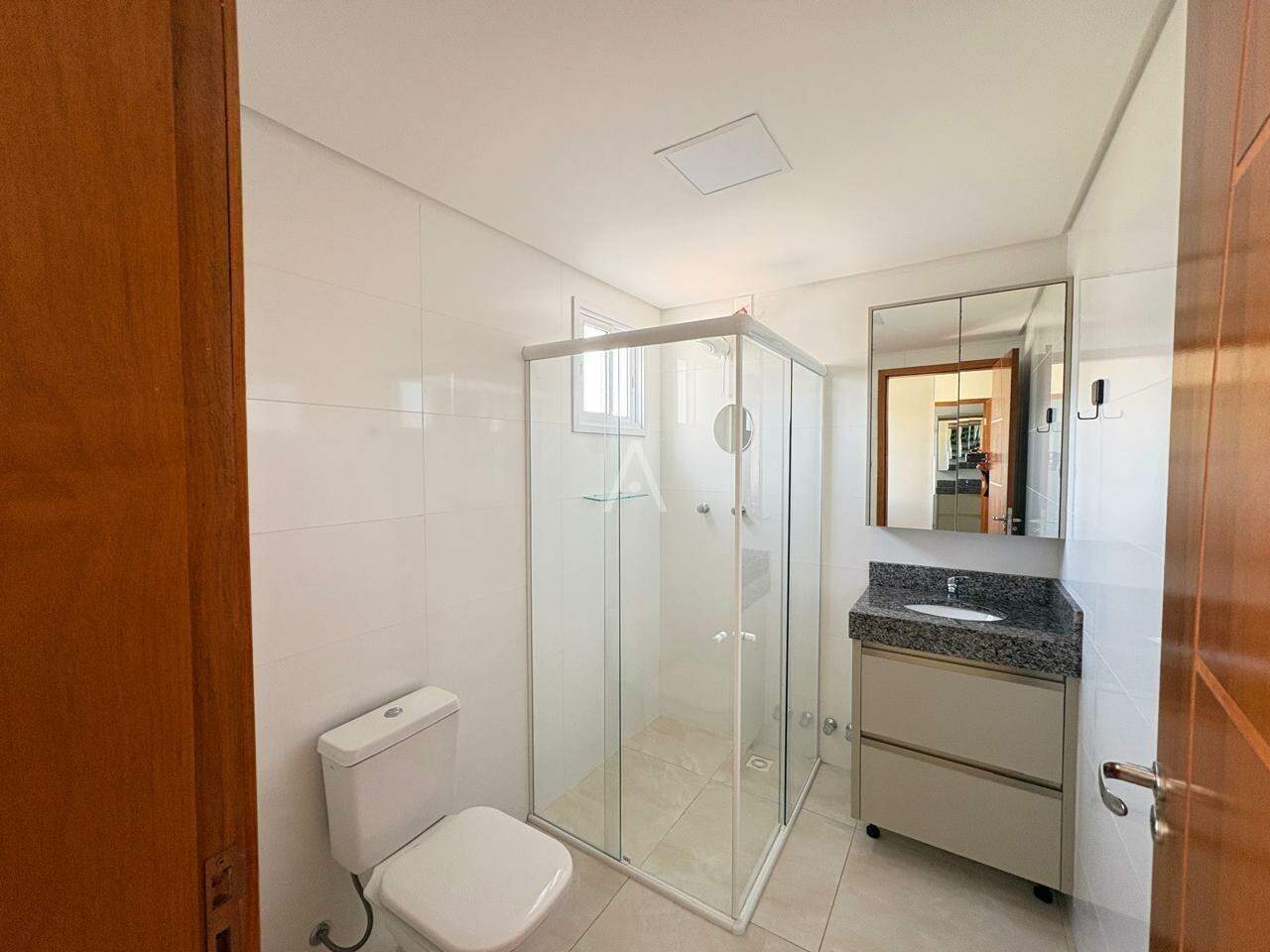 Apartamento para para aluguel no Bairro COUNTRY em CASCAVEL: bwc suite