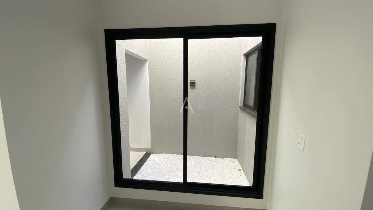 Casa Residencial para à venda no Bairro VILA BECKER em TOLEDO: 
