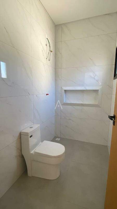Casa Residencial para à venda no Bairro VILA BECKER em TOLEDO: 