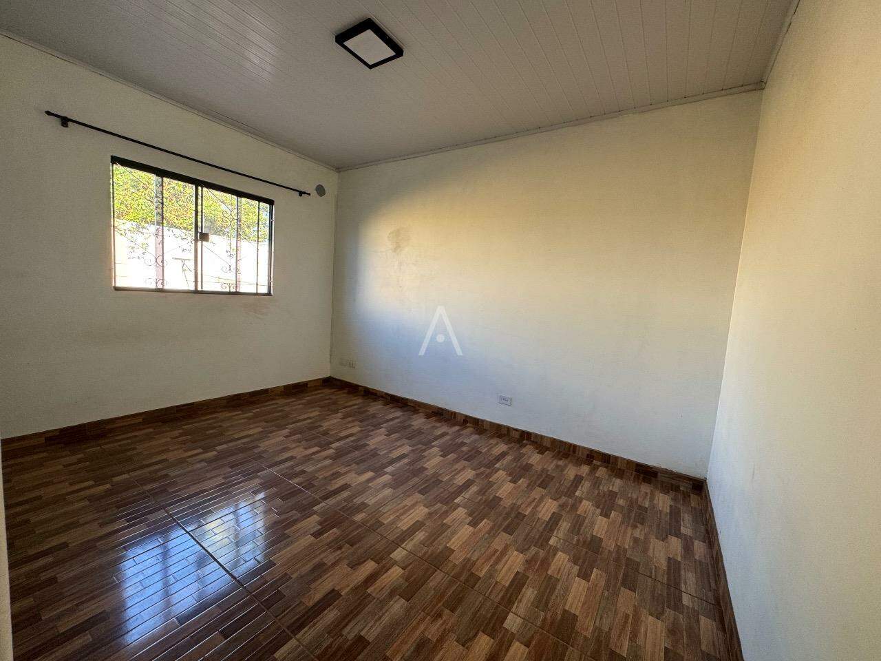 Casa Residencial para à venda no Bairro SANTA CRUZ em CASCAVEL: 