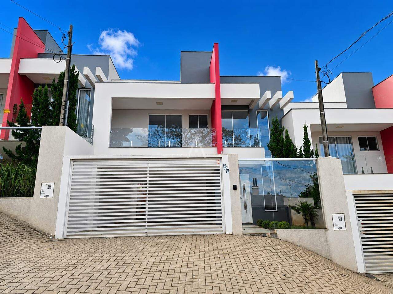 Sobrado para para aluguel no Bairro JARDIM PANCERA em TOLEDO: 