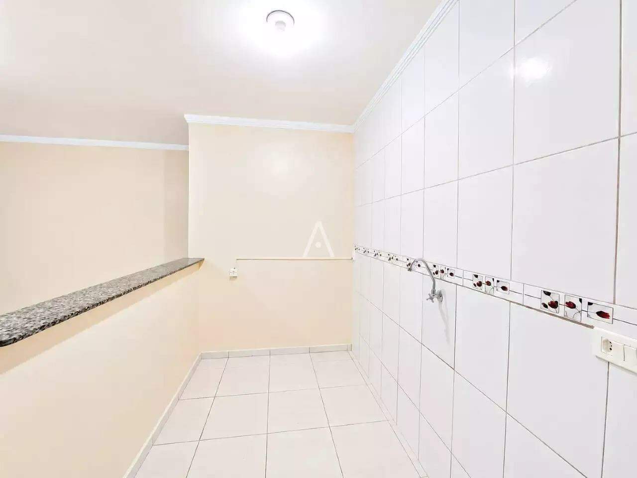 Casa Residencial para à venda no Bairro CANADA em CASCAVEL: 