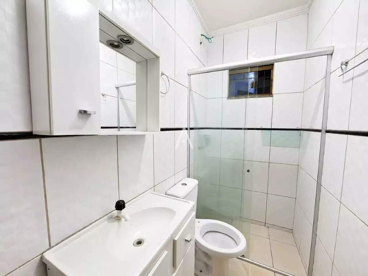Casa Residencial para à venda no Bairro CANADA em CASCAVEL: 