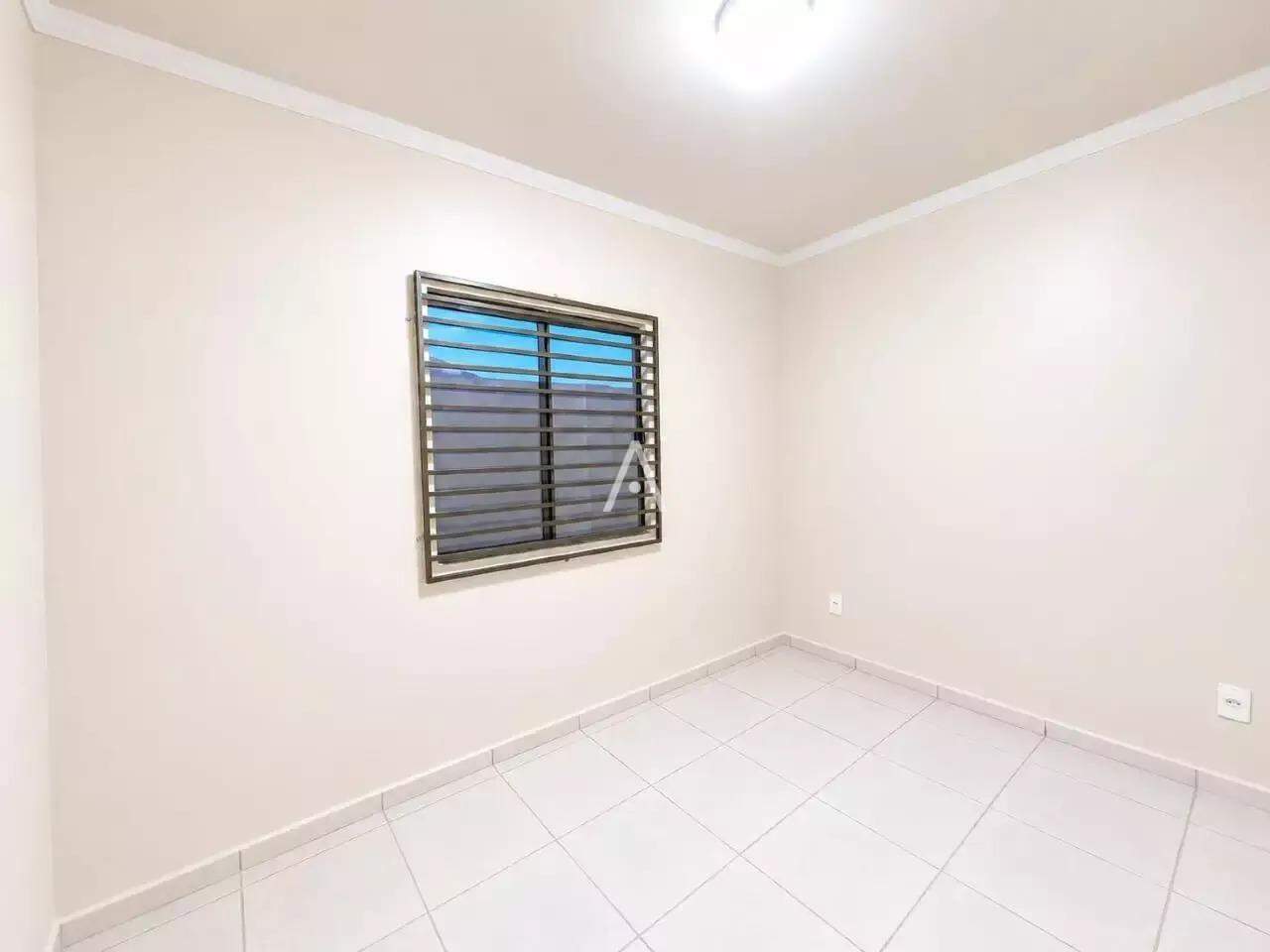 Casa Residencial para à venda no Bairro CANADA em CASCAVEL: 
