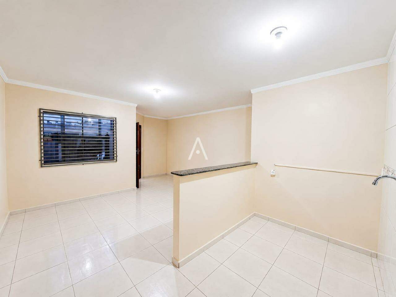 Casa Residencial para à venda no Bairro CANADA em CASCAVEL: 