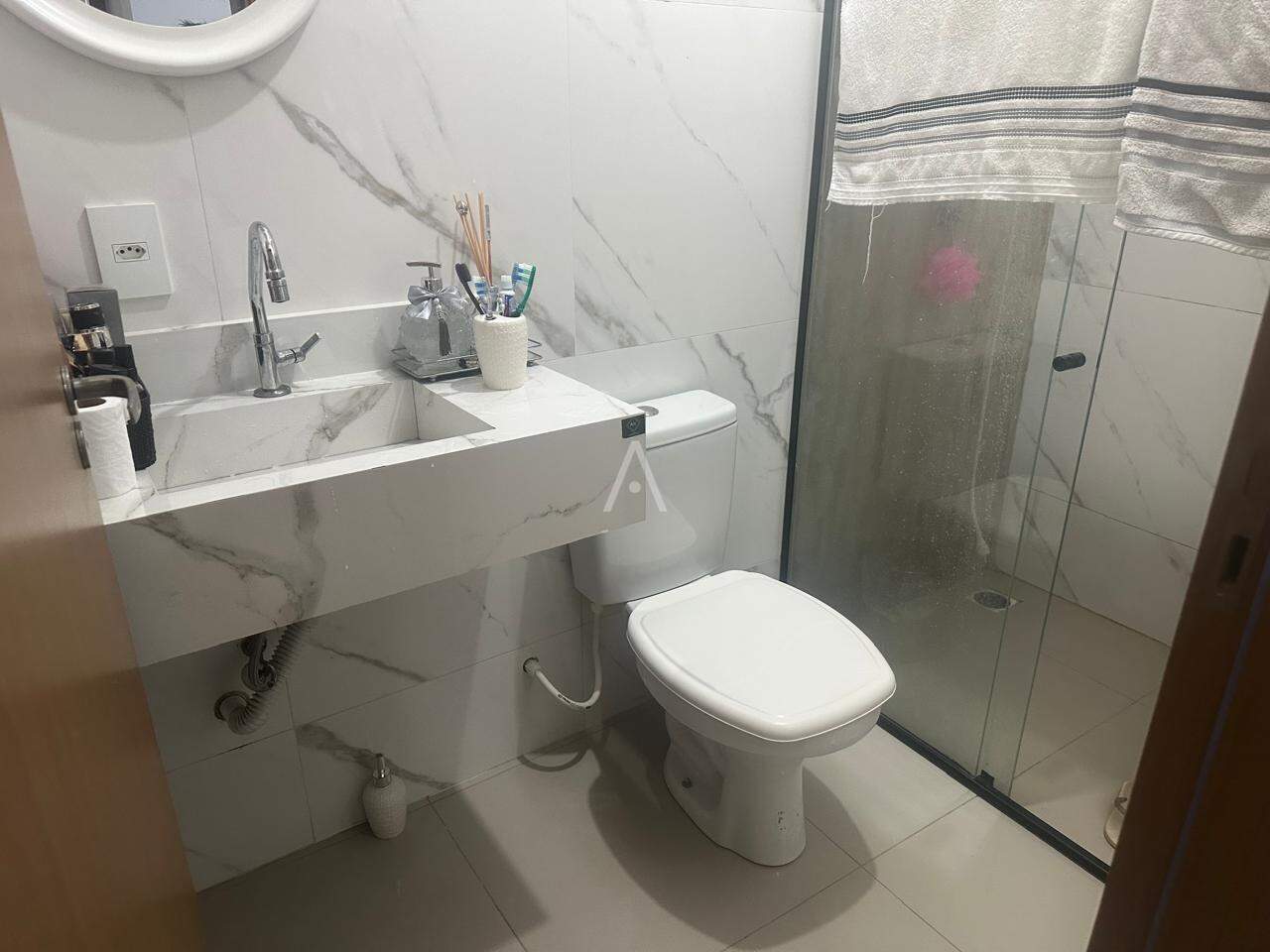 Casa Residencial para à venda no Bairro JARDIM VEREDAS em CASCAVEL:
