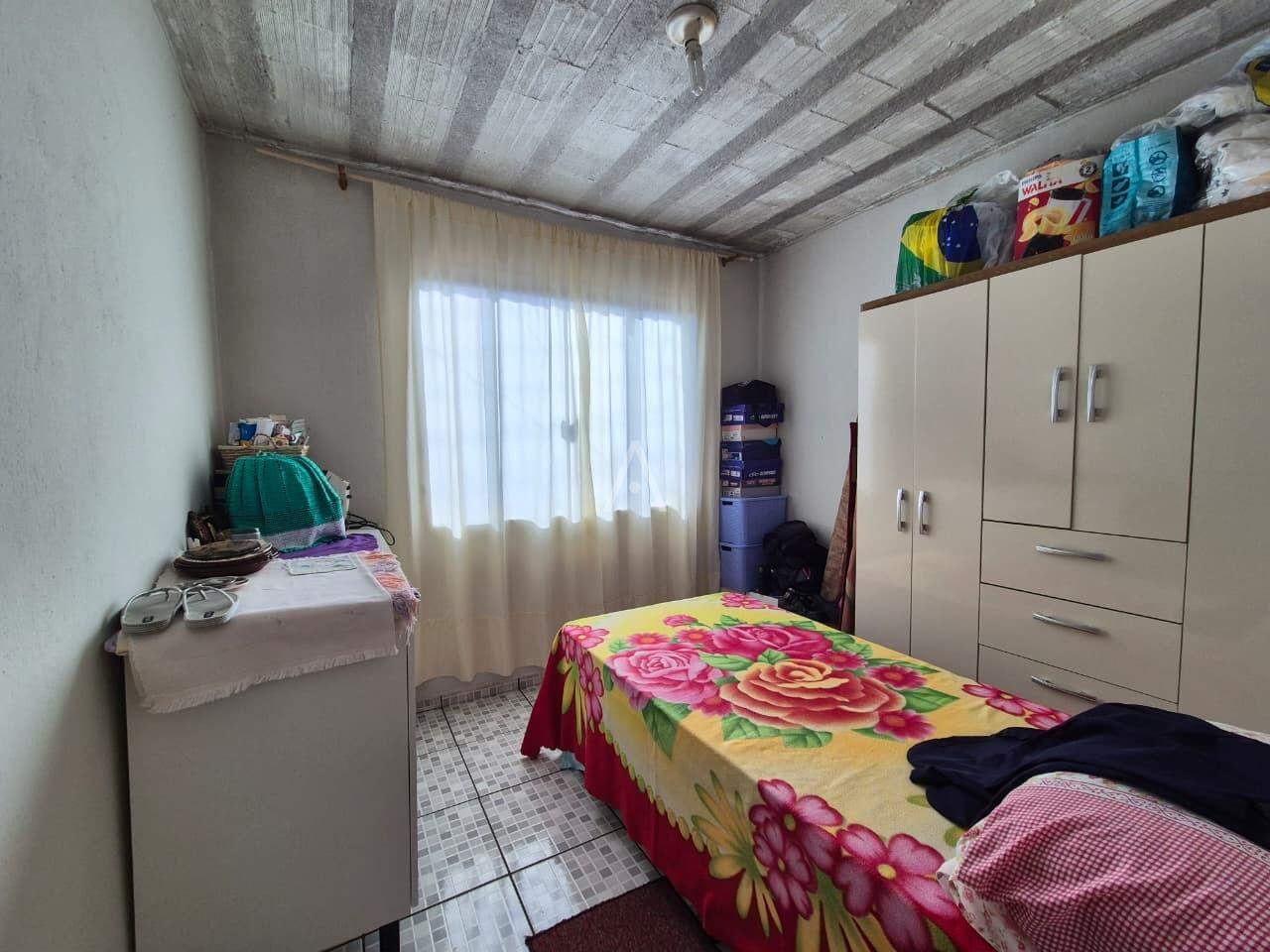 Casa Residencial para à venda no Bairro FLORESTA em CASCAVEL: 