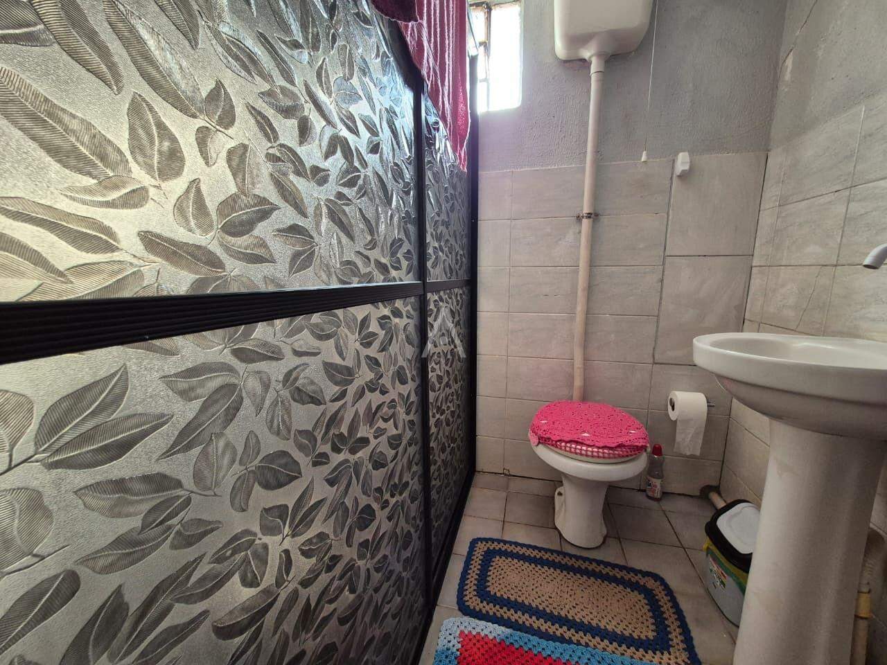 Casa Residencial para à venda no Bairro FLORESTA em CASCAVEL: 
