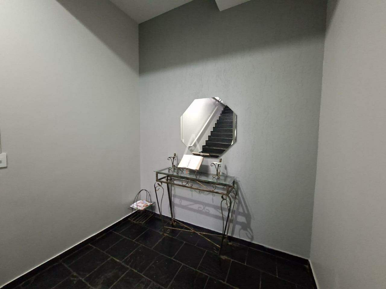 Apartamento para para aluguel no Bairro COQUEIRAL em CASCAVEL: Hall de entrada