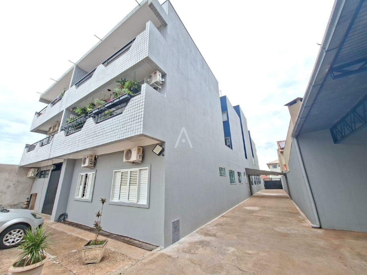 Apartamento para para aluguel no Bairro COQUEIRAL em CASCAVEL: fundos estacionamentos