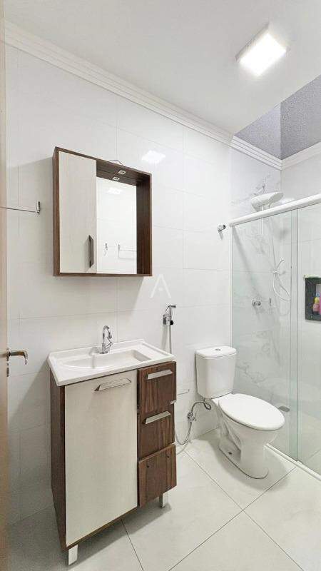 Casa Residencial para à venda no Bairro FLORAIS DO PARANA em CASCAVEL: 