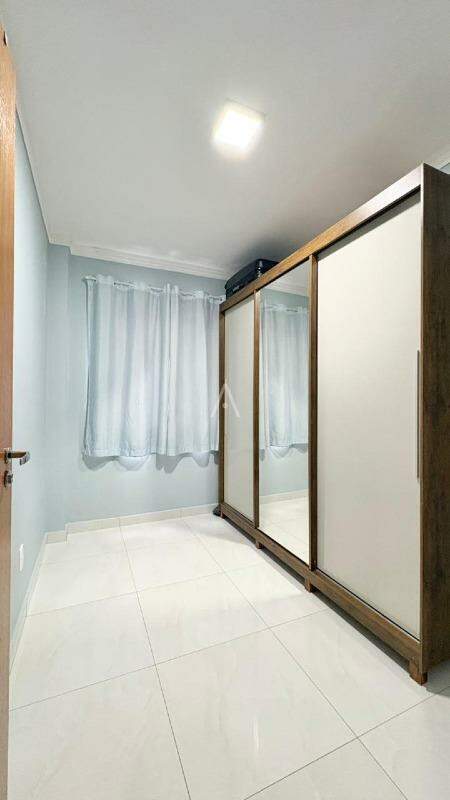Casa Residencial para à venda no Bairro FLORAIS DO PARANA em CASCAVEL: 