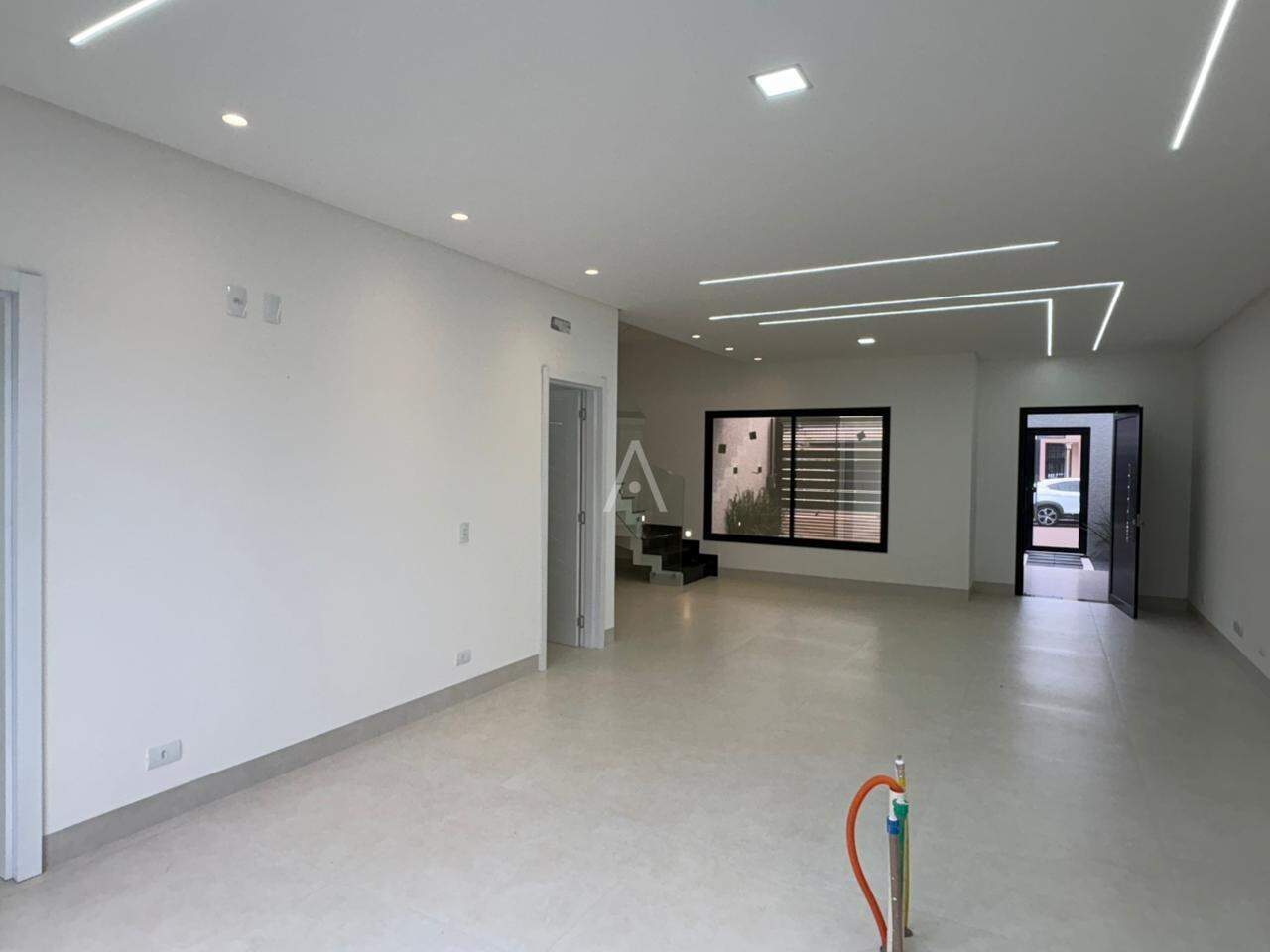 Casa Residencial para à venda no Bairro TROPICAL III em CASCAVEL: 