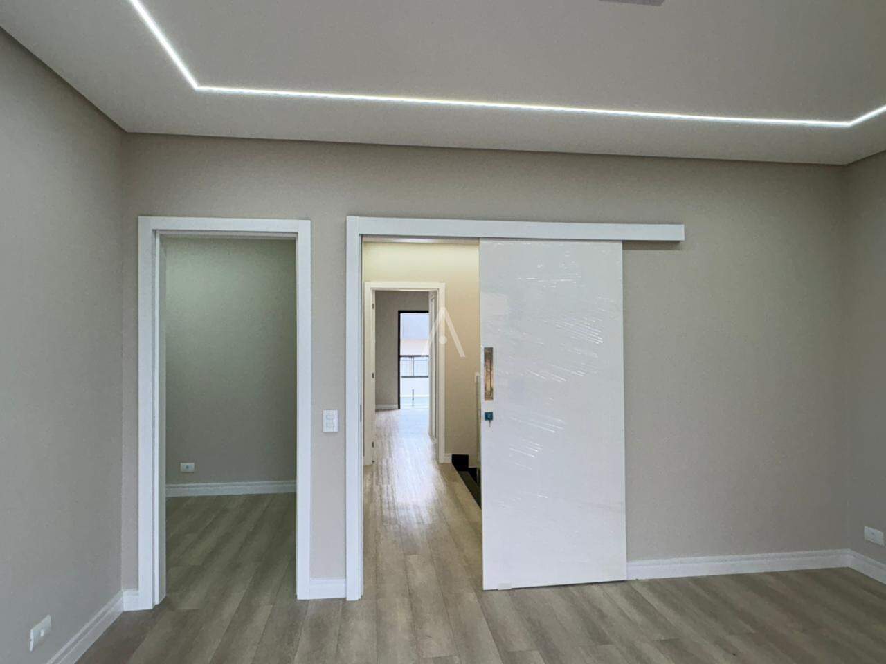 Casa Residencial para à venda no Bairro TROPICAL III em CASCAVEL: 