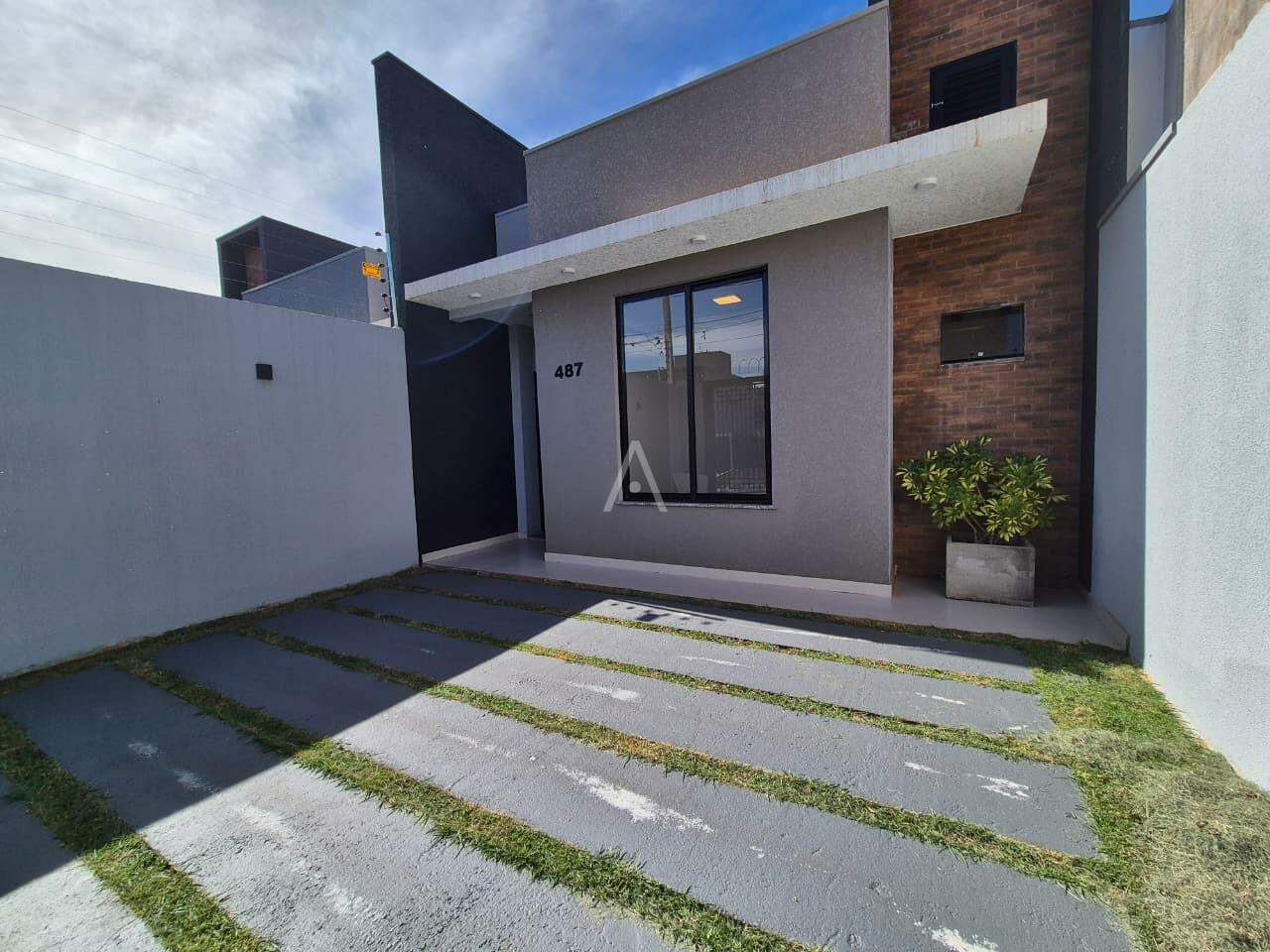 Casa Residencial para à venda no Bairro CASCAVEL VELHO em CASCAVEL: 