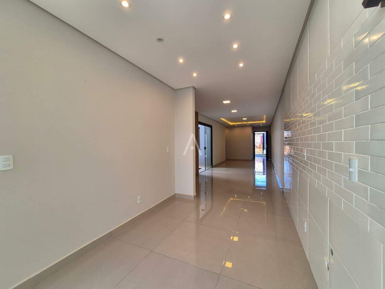 Casa Residencial para à venda no Bairro CASCAVEL VELHO em CASCAVEL: 