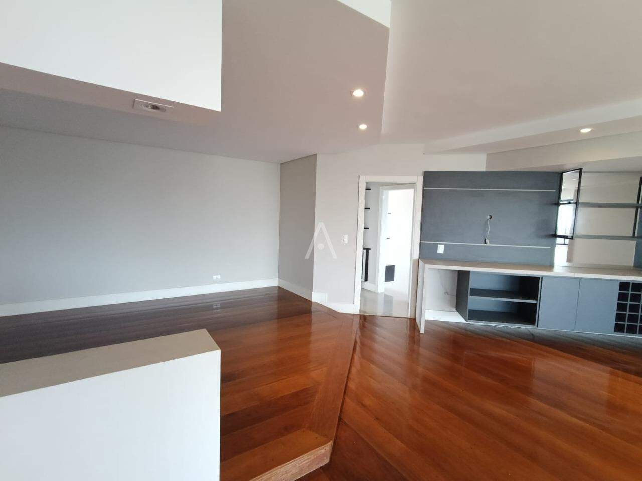 Apartamento para para aluguel no Bairro CENTRO em CASCAVEL: 