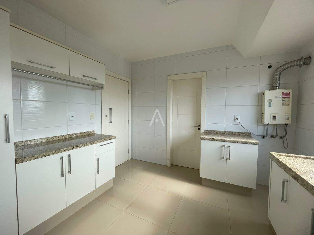 Apartamento para para aluguel no Bairro CENTRO em CASCAVEL: 