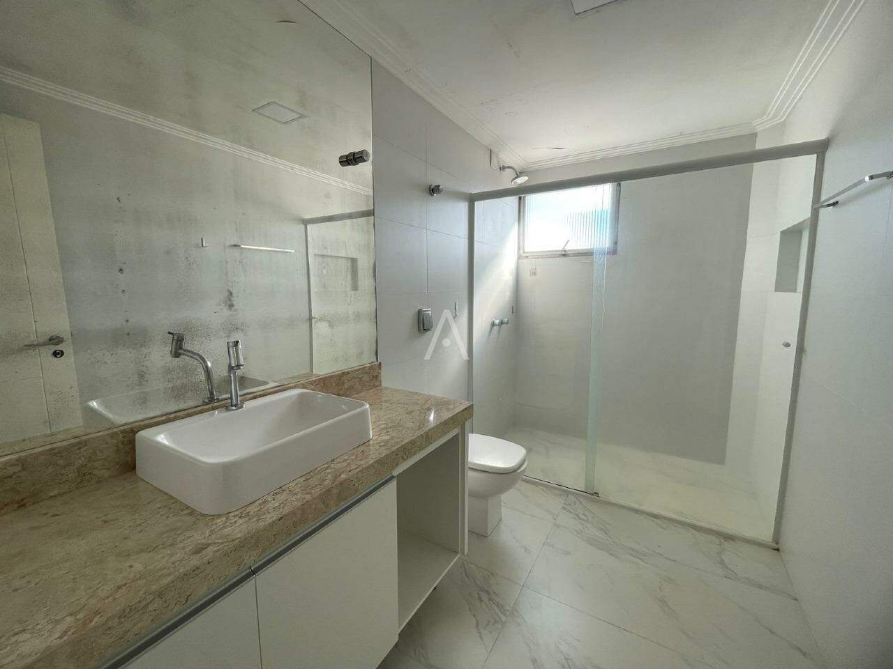 Apartamento para para aluguel no Bairro CENTRO em CASCAVEL: 