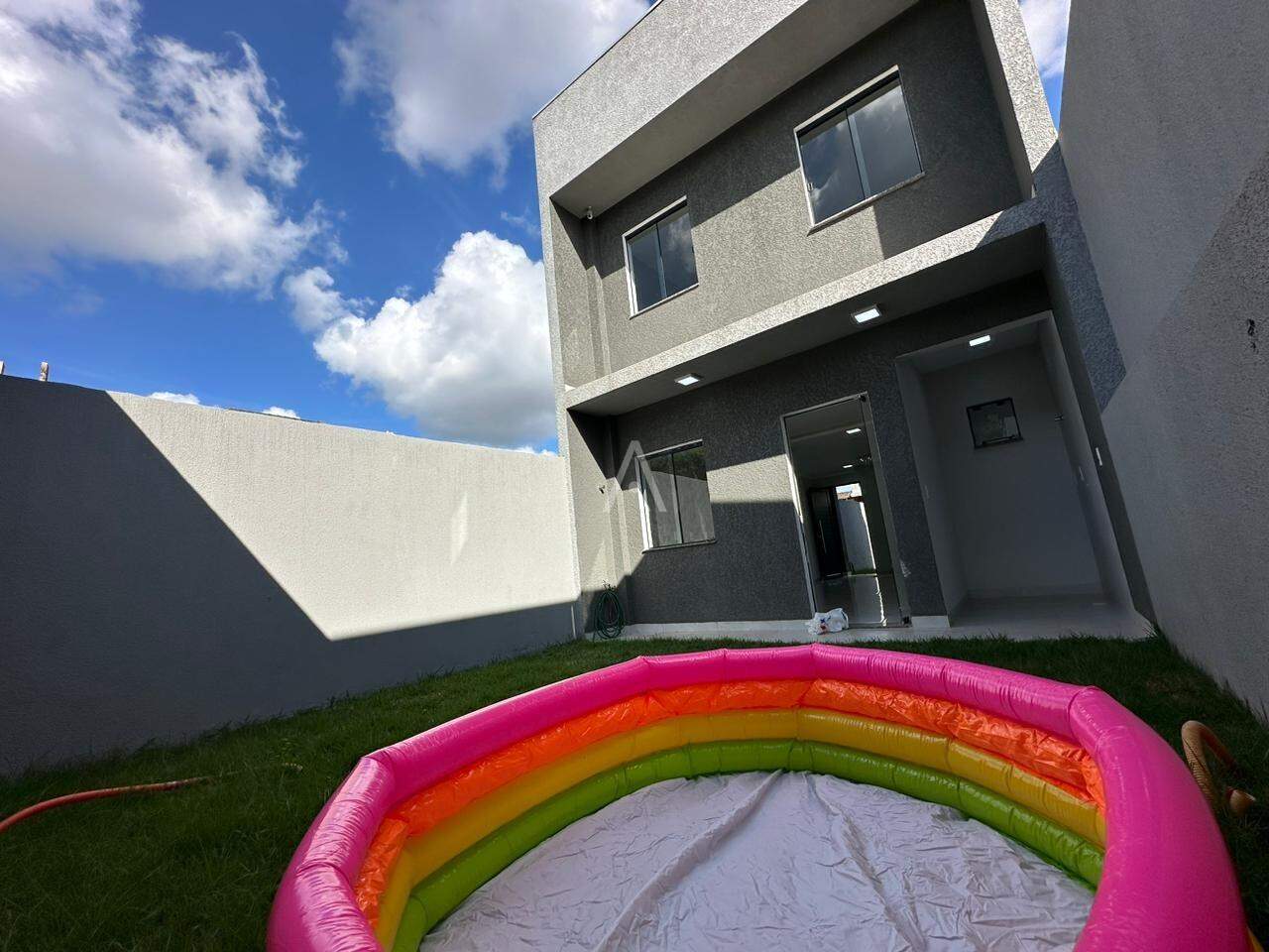 Sobrado para à venda no Bairro BRASILIA em CASCAVEL: 