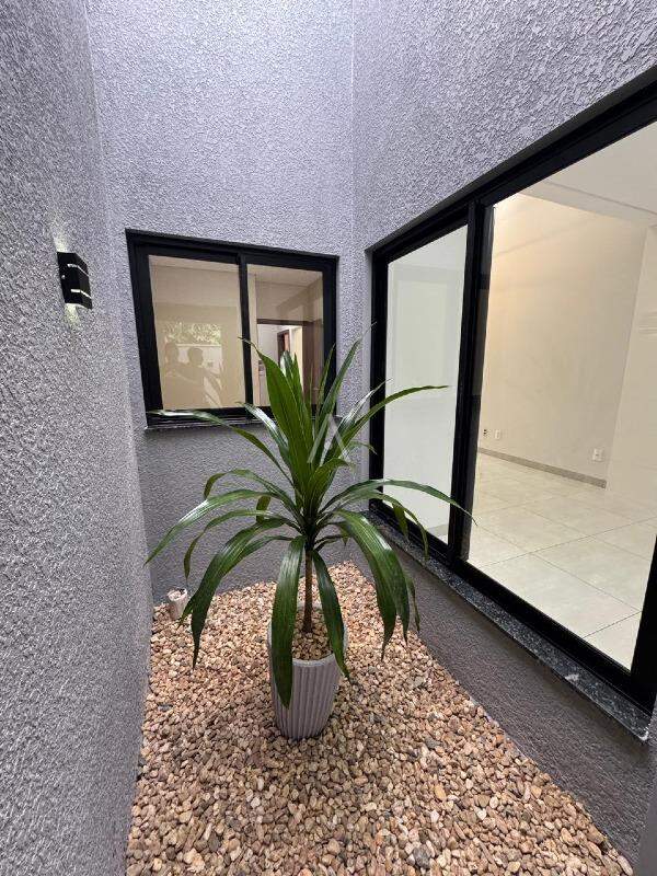 Casa Residencial para à venda no Bairro JARDIM COOPAGRO em TOLEDO: