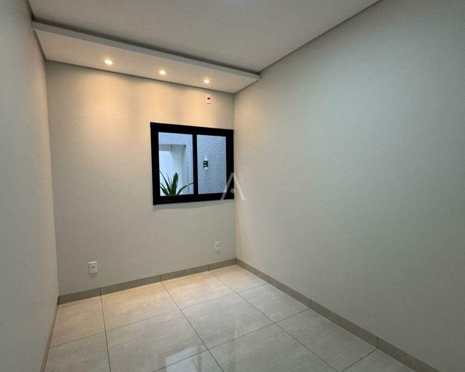 Casa Residencial para à venda no Bairro JARDIM COOPAGRO em TOLEDO: