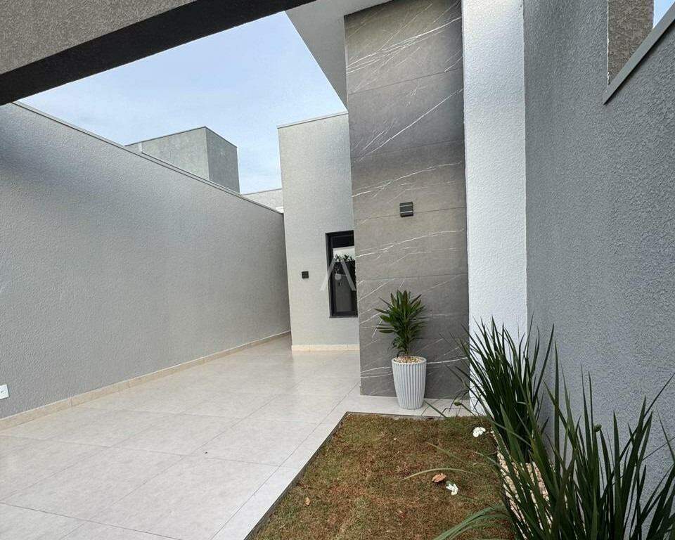 Casa Residencial para à venda no Bairro JARDIM COOPAGRO em TOLEDO: 