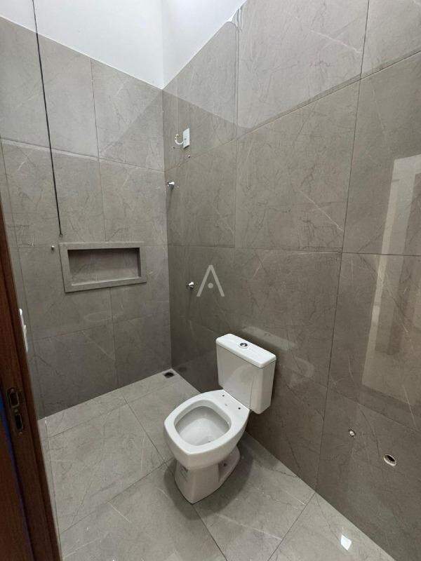 Casa Residencial para à venda no Bairro JARDIM COOPAGRO em TOLEDO:
