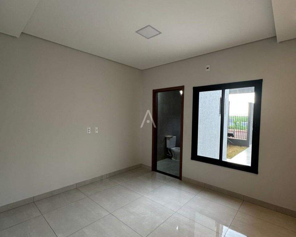 Casa Residencial para à venda no Bairro JARDIM COOPAGRO em TOLEDO: