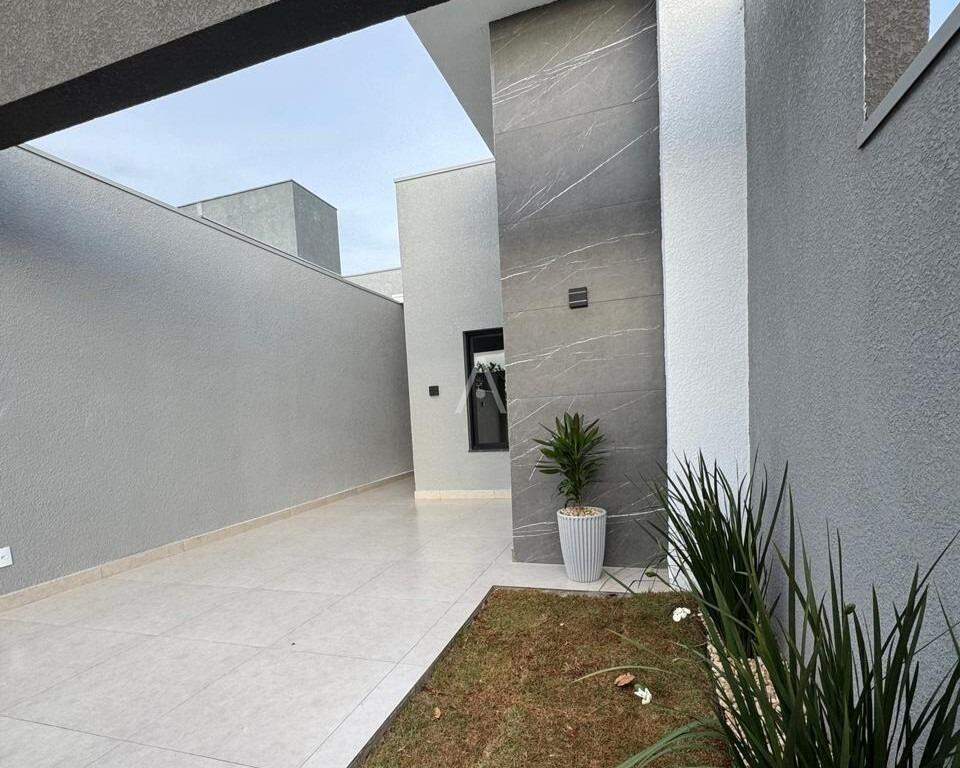 Casa Residencial para à venda no Bairro JARDIM COOPAGRO em TOLEDO: 