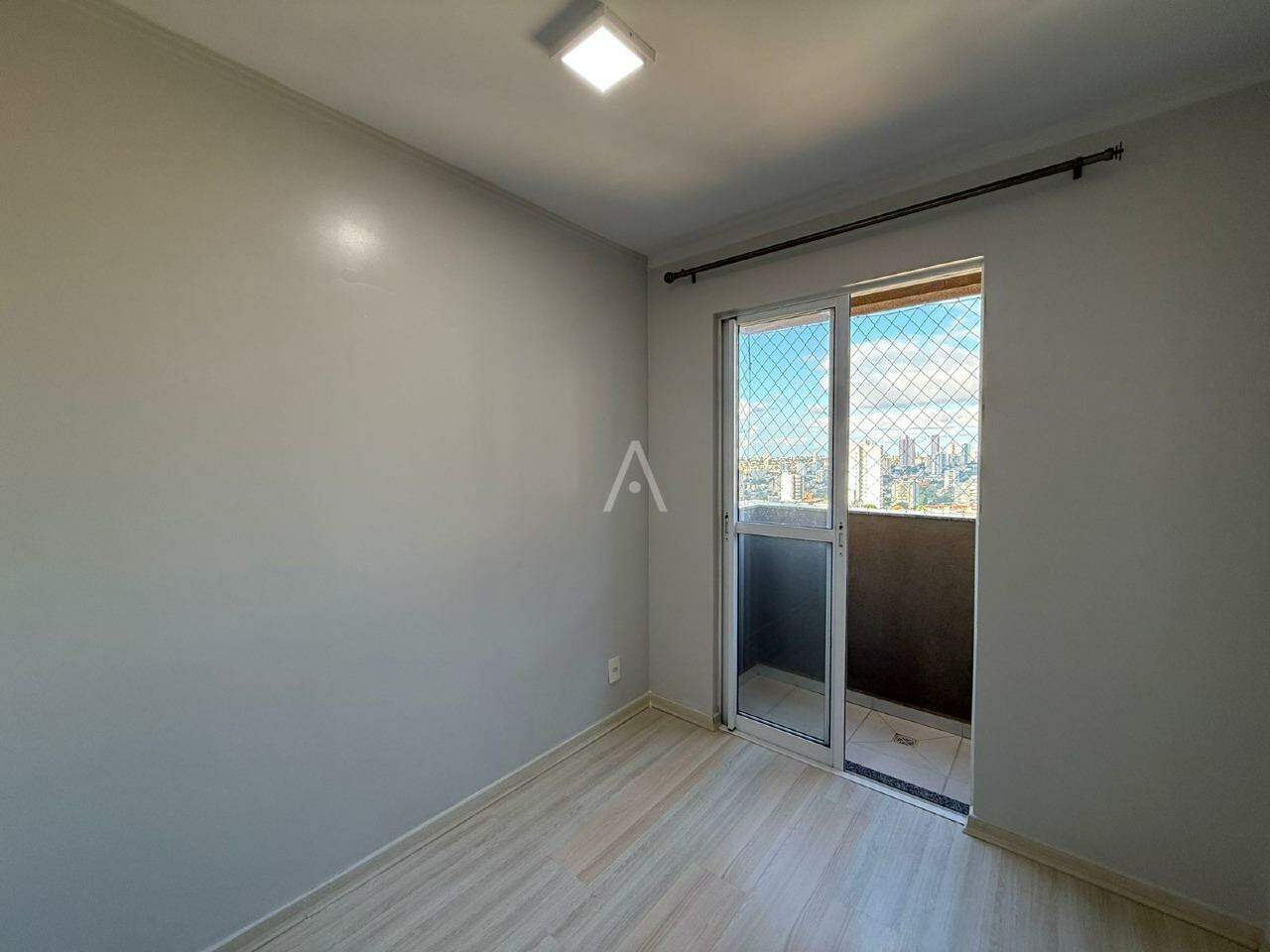 Apartamento para para aluguel no Bairro CENTRO em CASCAVEL: 