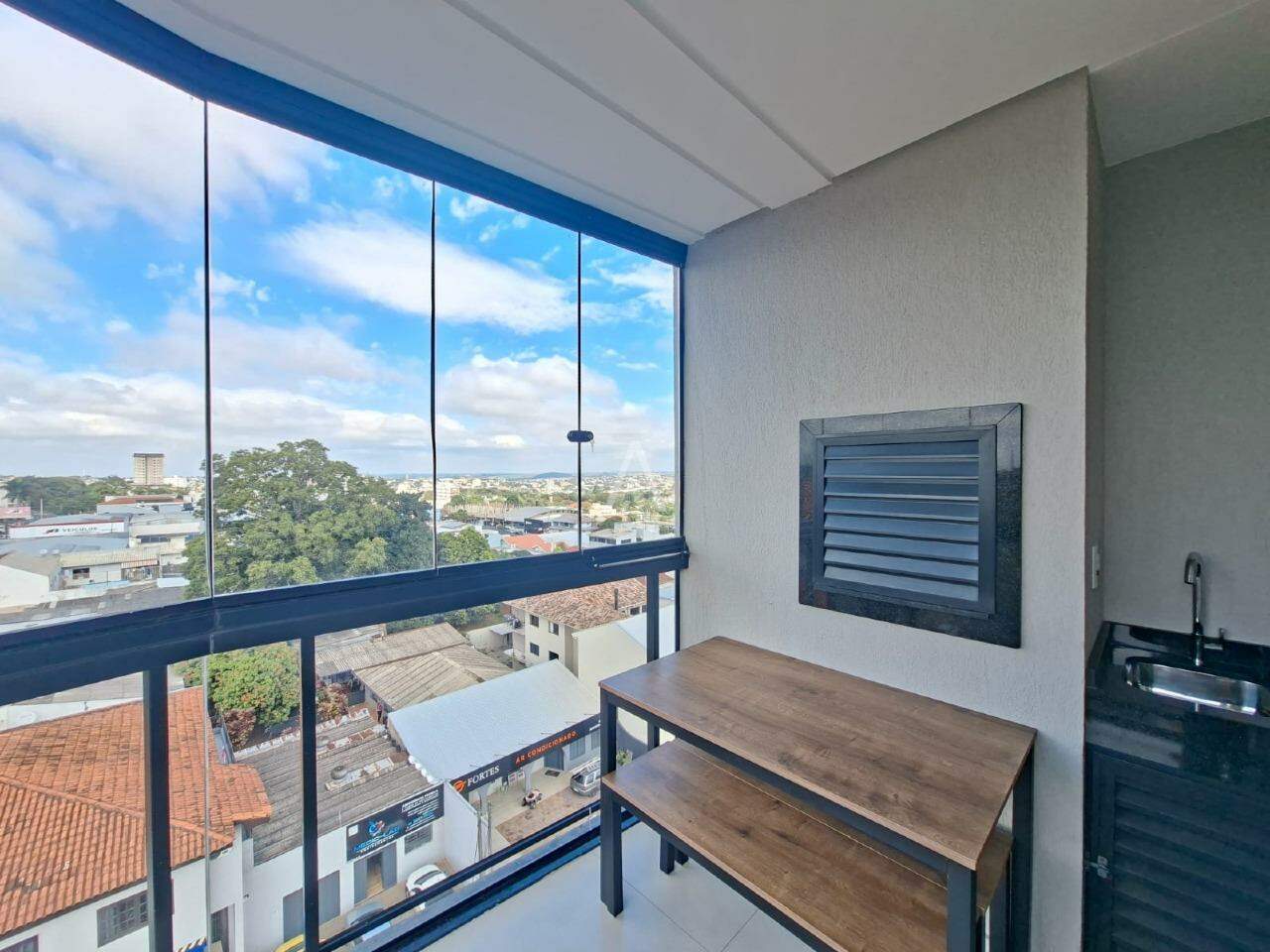 Apartamento para para aluguel no Bairro CENTRO em CASCAVEL: 