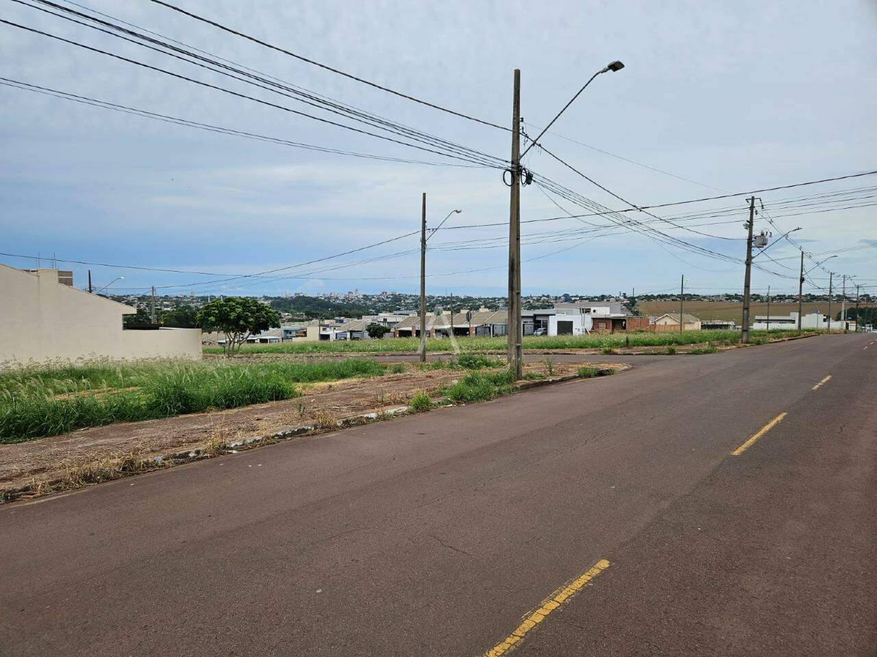 Terreno para à venda no Bairro MORUMBI em CASCAVEL: 