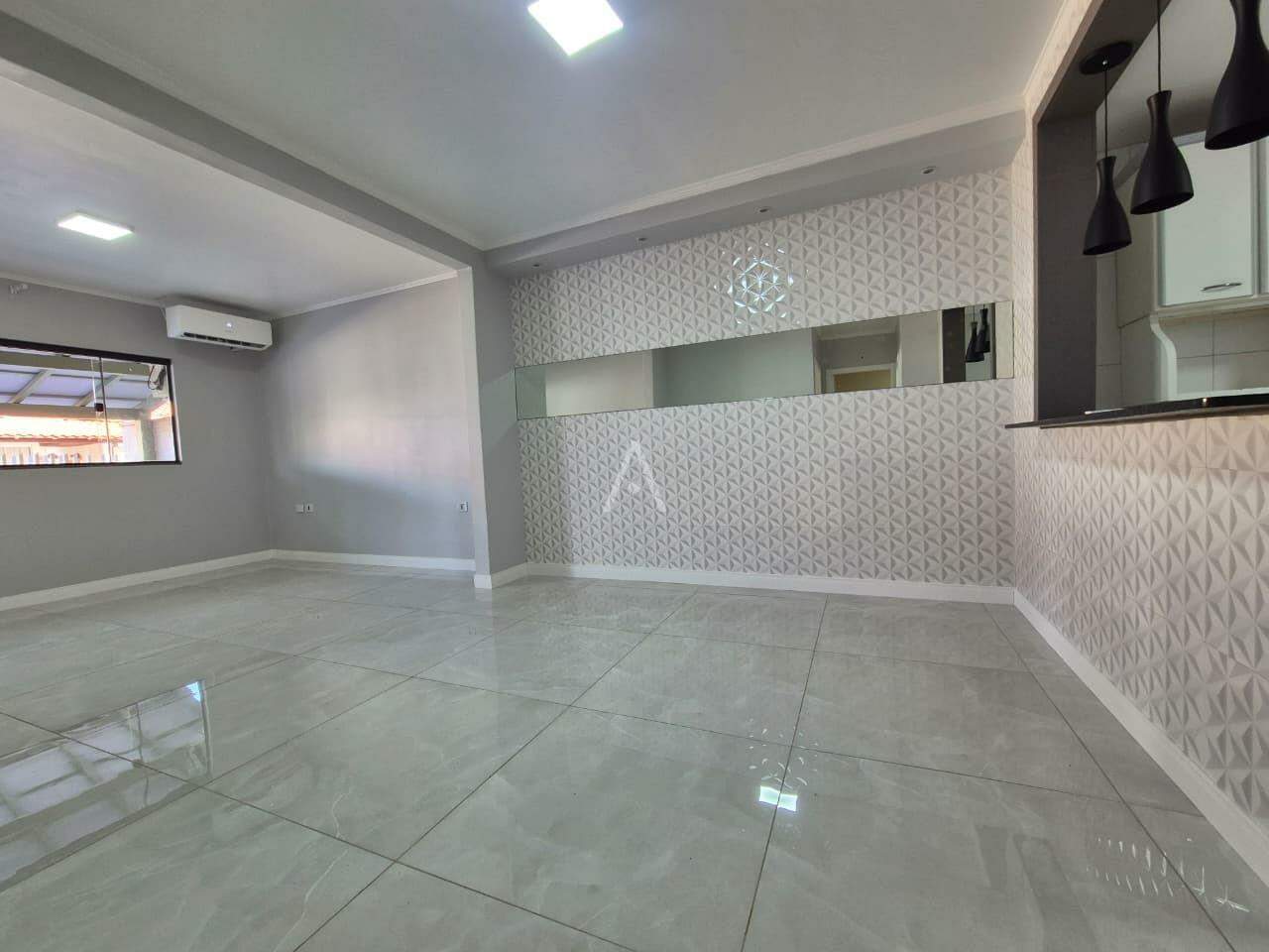 Casa Residencial para à venda no Bairro COUNTRY em CASCAVEL: 
