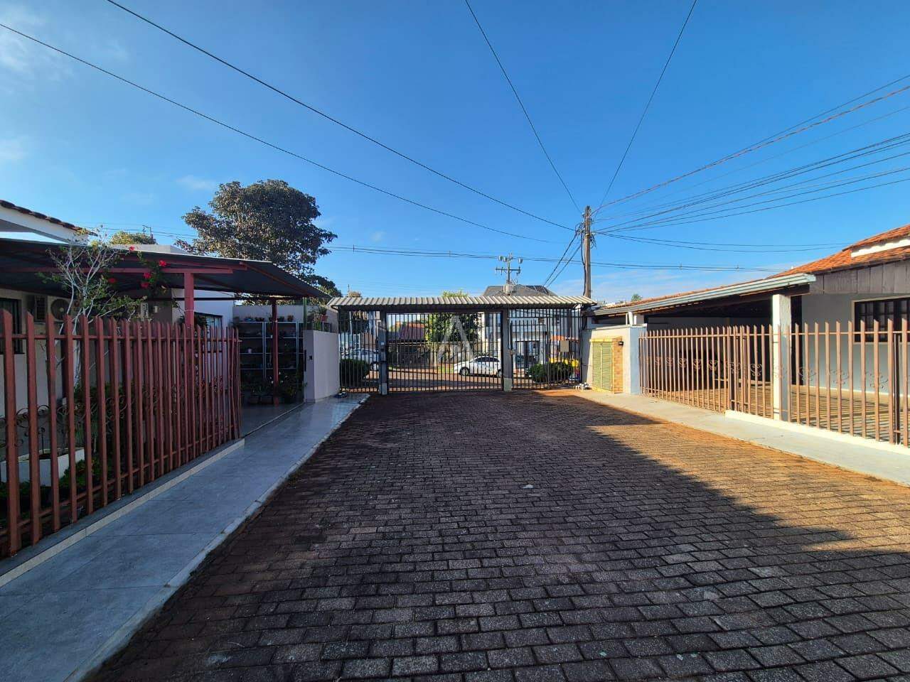 Casa Residencial para à venda no Bairro COUNTRY em CASCAVEL: 