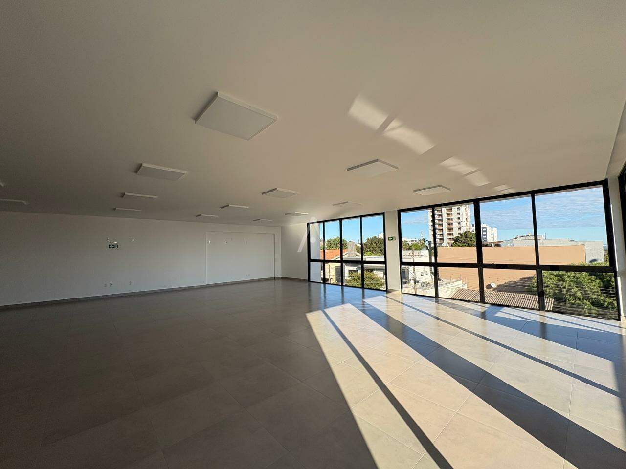 Sala Comercial para para aluguel no Bairro CENTRO em CASCAVEL: 