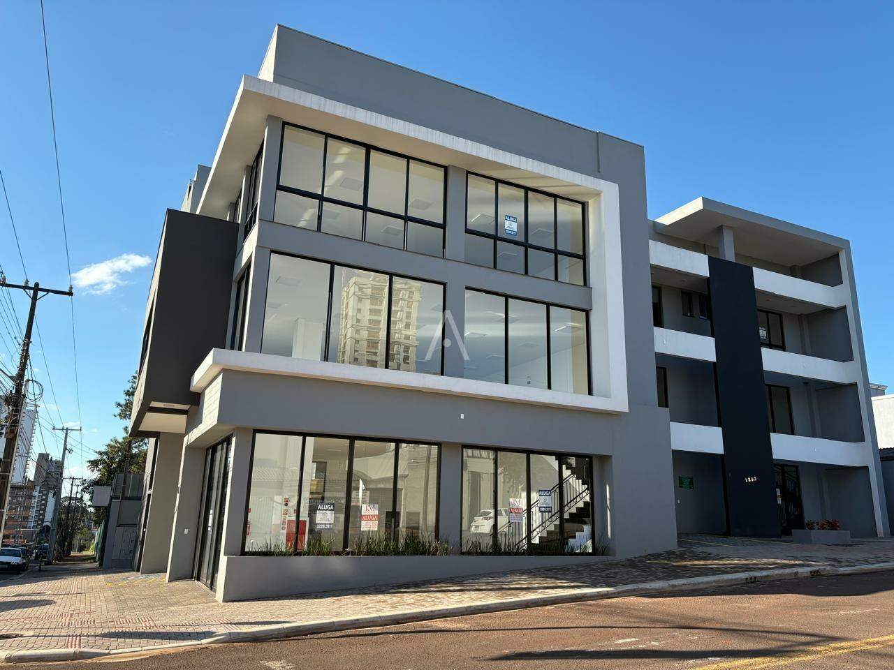 Sala Comercial para para aluguel no Bairro NEVA em CASCAVEL: