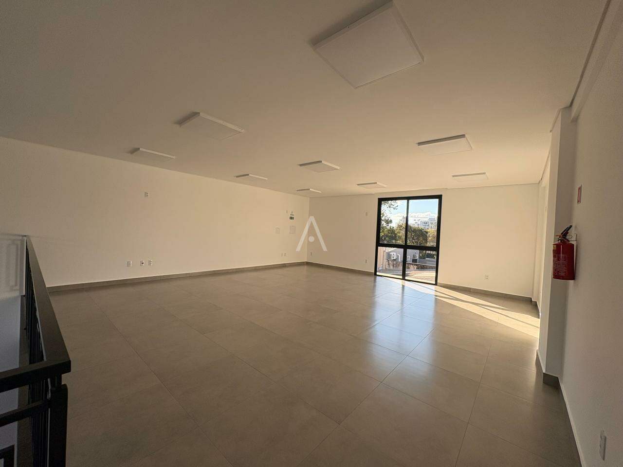 Sala Comercial para para aluguel no Bairro NEVA em CASCAVEL: