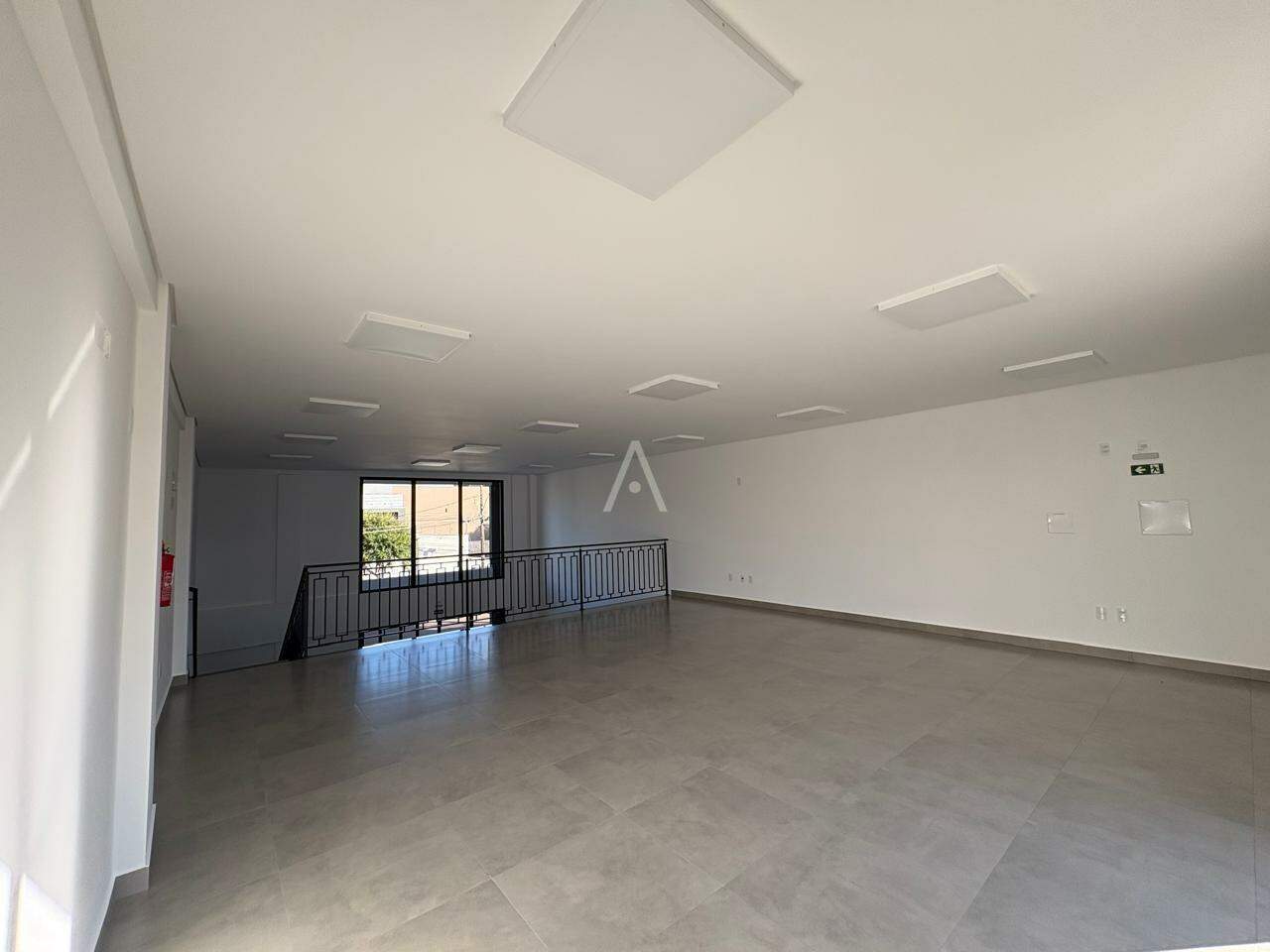Sala Comercial para para aluguel no Bairro NEVA em CASCAVEL:
