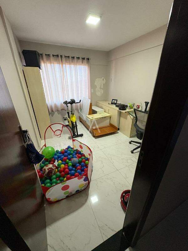 Apartamento para à venda no Bairro CENTRO em CASCAVEL: 