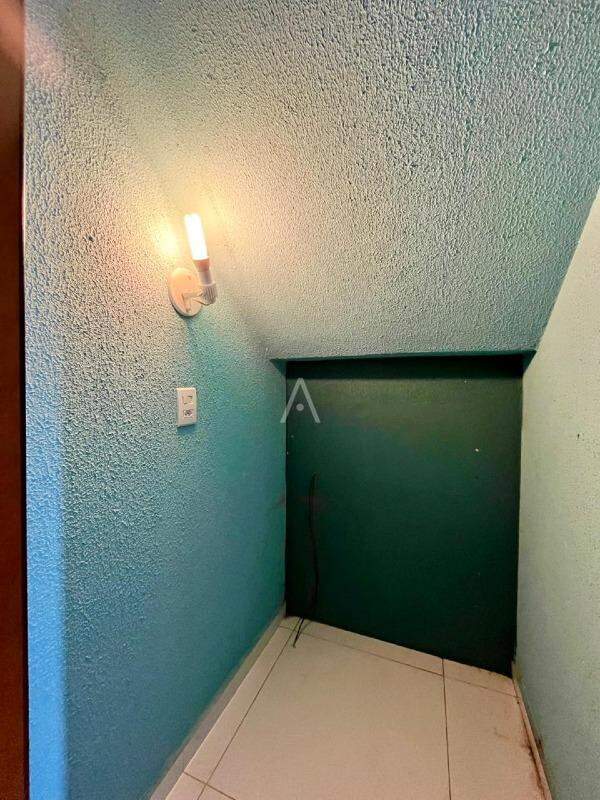 Sobrado para à venda no Bairro JARDIM GISELA em TOLEDO: Deposito em baixo das escadas