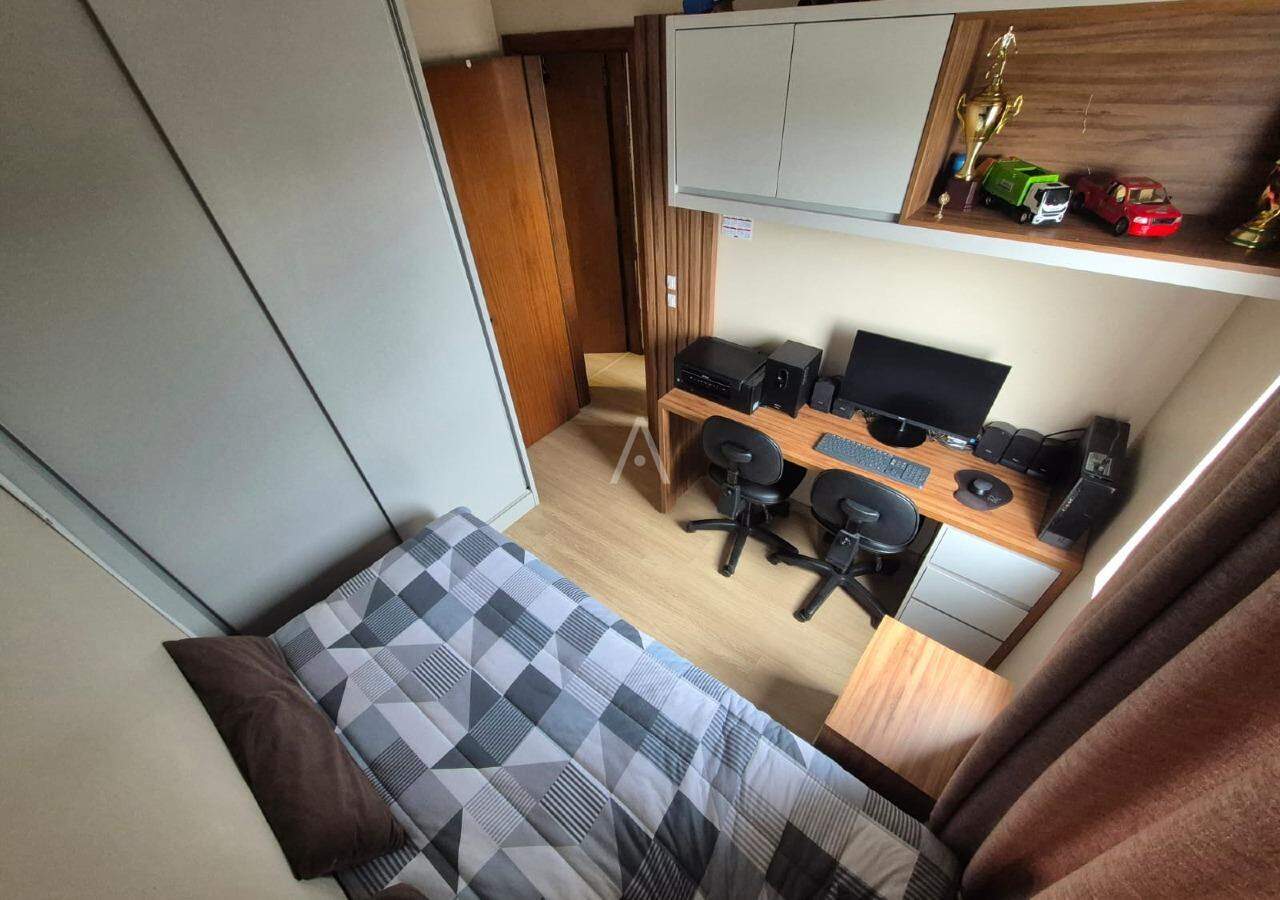 Apartamento para à venda no Bairro REGIAO DO LAGO em CASCAVEL: